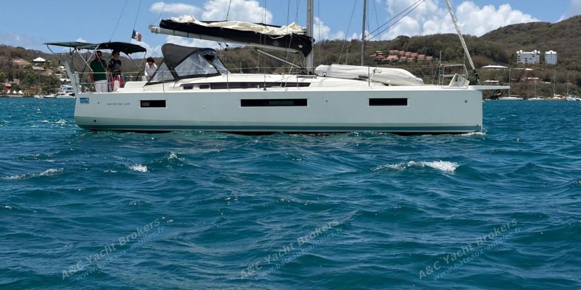 Jeanneau Sun Odyssey 440 : Navigation en Martinique autre vue Jeanneau Sun Odyssey 440 : Navigation en Martinique autre vue
