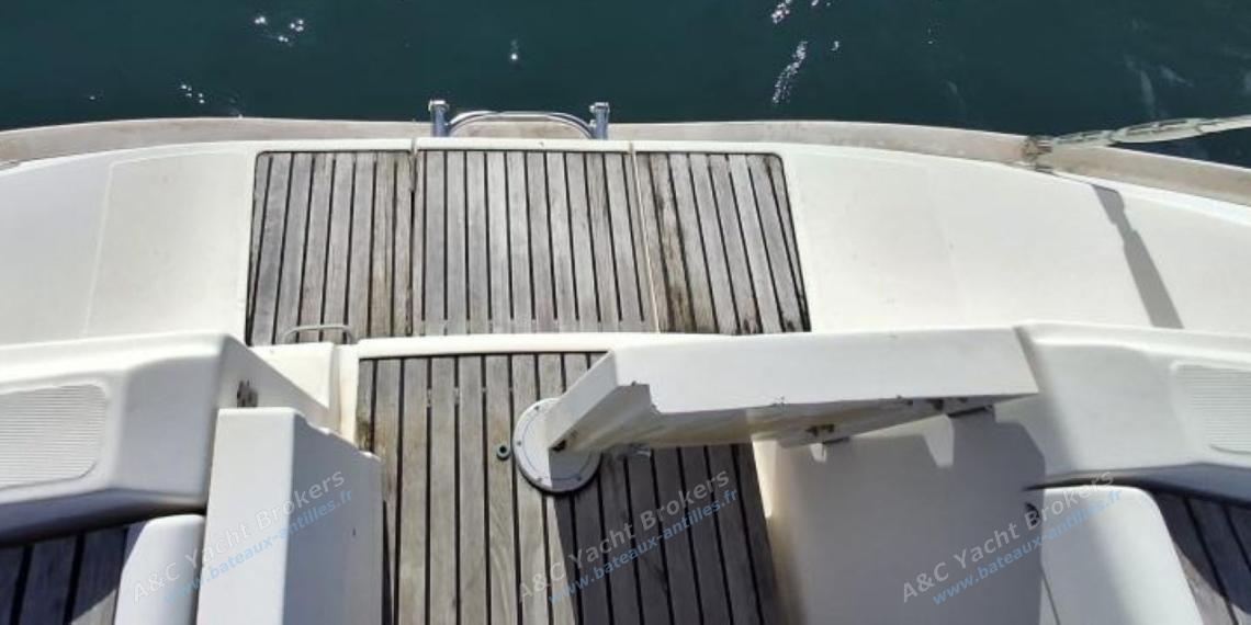 Jeanneau Sun Odyssey 45.2 : Plateforme arrière Jeanneau Sun Odyssey 45.2 : Plateforme arrière