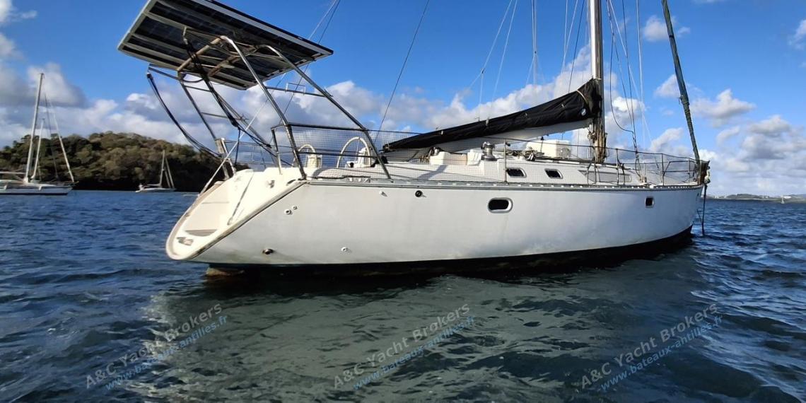 Jeanneau Sun Odyssey 45.2 : Au mouillage autre vue Jeanneau Sun Odyssey 45.2 : Au mouillage autre vue