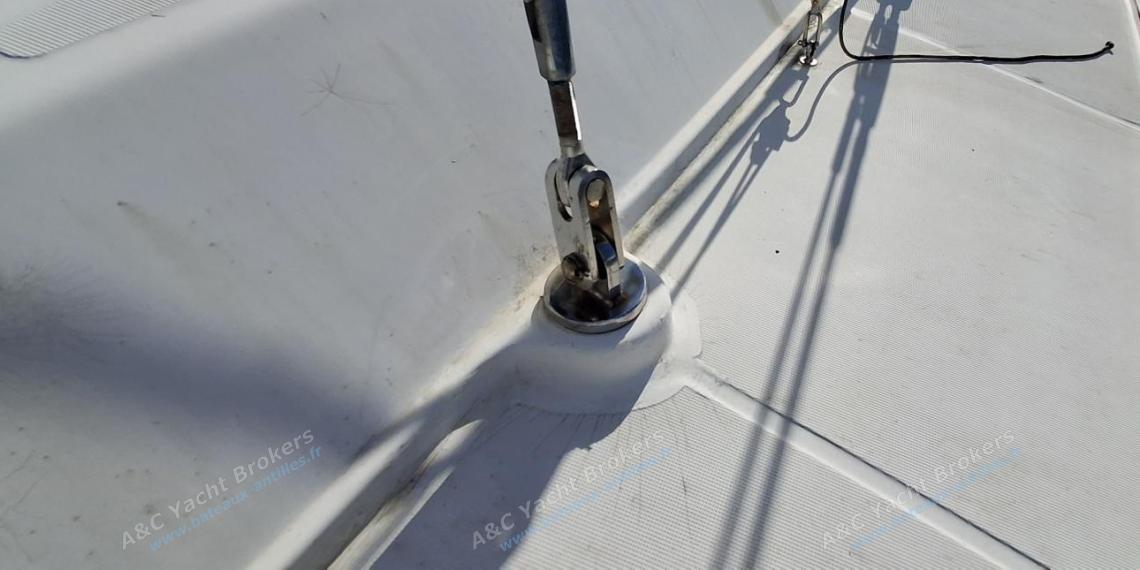 Jeanneau Sun Odyssey 45.2 : Passavant tribord Jeanneau Sun Odyssey 45.2 : Passavant tribord