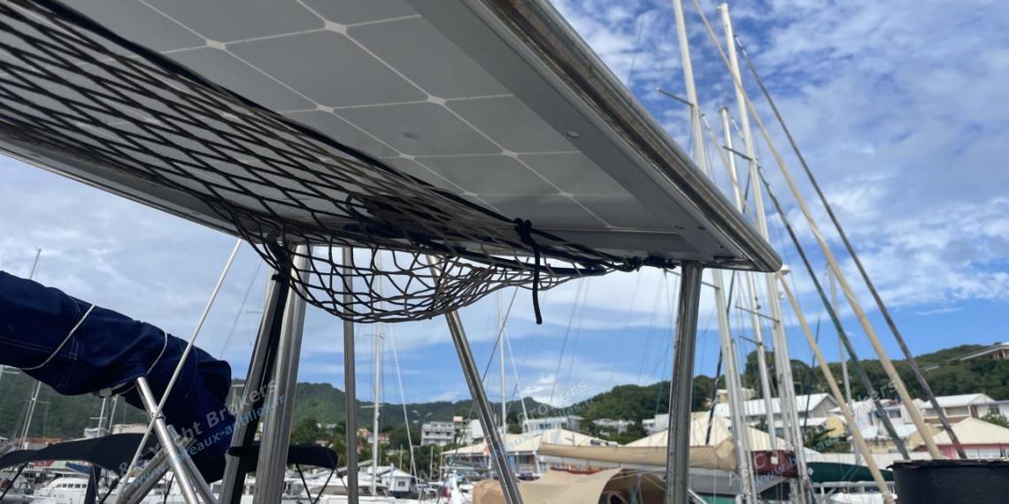 Jeanneau Sun Odyssey 45 : Panneaux solaires Jeanneau Sun Odyssey 45 : Panneaux solaires