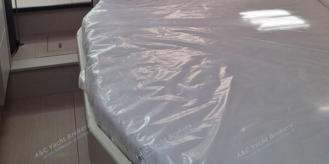 Jeanneau Yacht 65 : Cabine avant bâbord Jeanneau Yacht 65 : Cabine avant bâbord