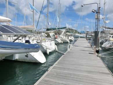 Ponton n°2 port de plaisance du Marin