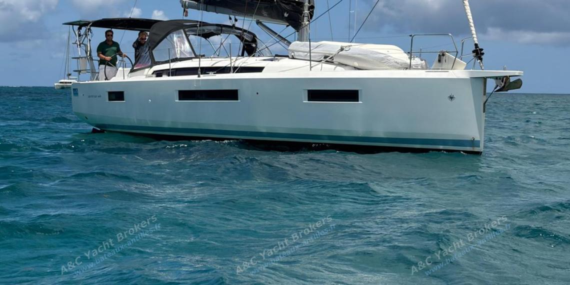 Jeanneau Sun Odyssey 440 : Au mouillage de Sainte Anne en Martinique